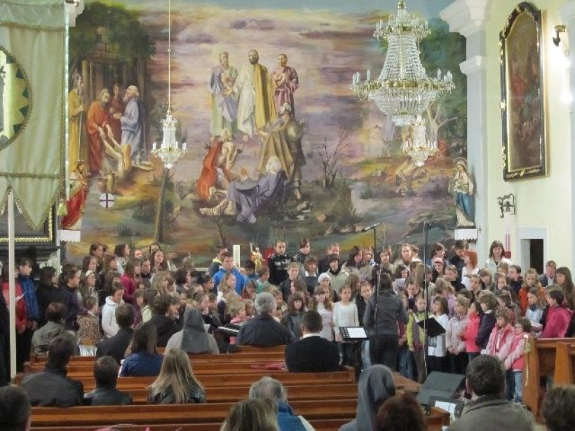Dobrovnik - 5. škofijsko srečanje otroških in mladinskih pevskih zborov 