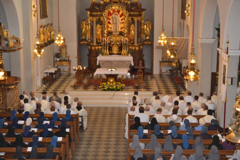 Srečanje redovnikov in redovnic