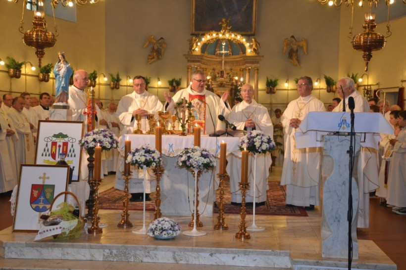 Beltinci - škofova srebrna maša
