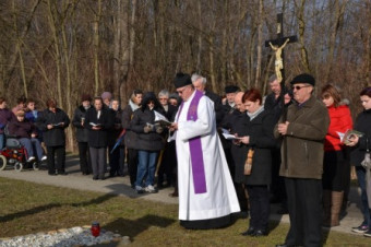 Hotiza - Križev pot ob Halasovi poti