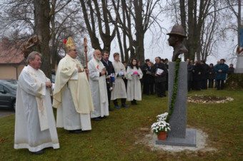 Dolenci - blagoslov kipa Jožefa Klekla ml.