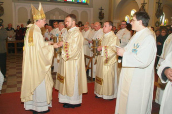 Krizmena maša v soboški stolnici