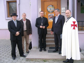 Obisk templjarjev pri škofu