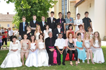 Sveta birma v Apačah